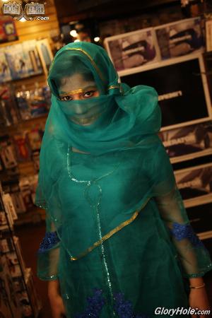 Nadia Ali X.jpg Nadia Ali Green Salwar Nikab